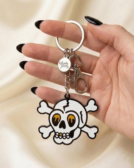 Skull and Crossbones Enamel Keyring or Key Chain. Jolly Roger