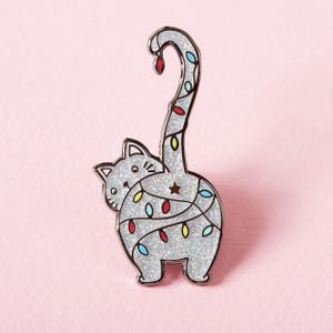 Christmas Kitty Enamel Pin // Christmas Pin //