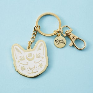 Gold & white Hard Enamel Cat Keyring // Sleeping Cat // Mystical Cat Key Ring