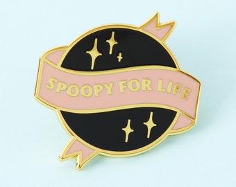Spoopy For Life Enamel Pin - Punky Pins // spilla, distintivi, spille divertenti, spille carine nel Regno Unito