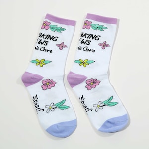 Breaking news...I don't care organic cotton socks // Fun Socks // Gift Socks // Design socks