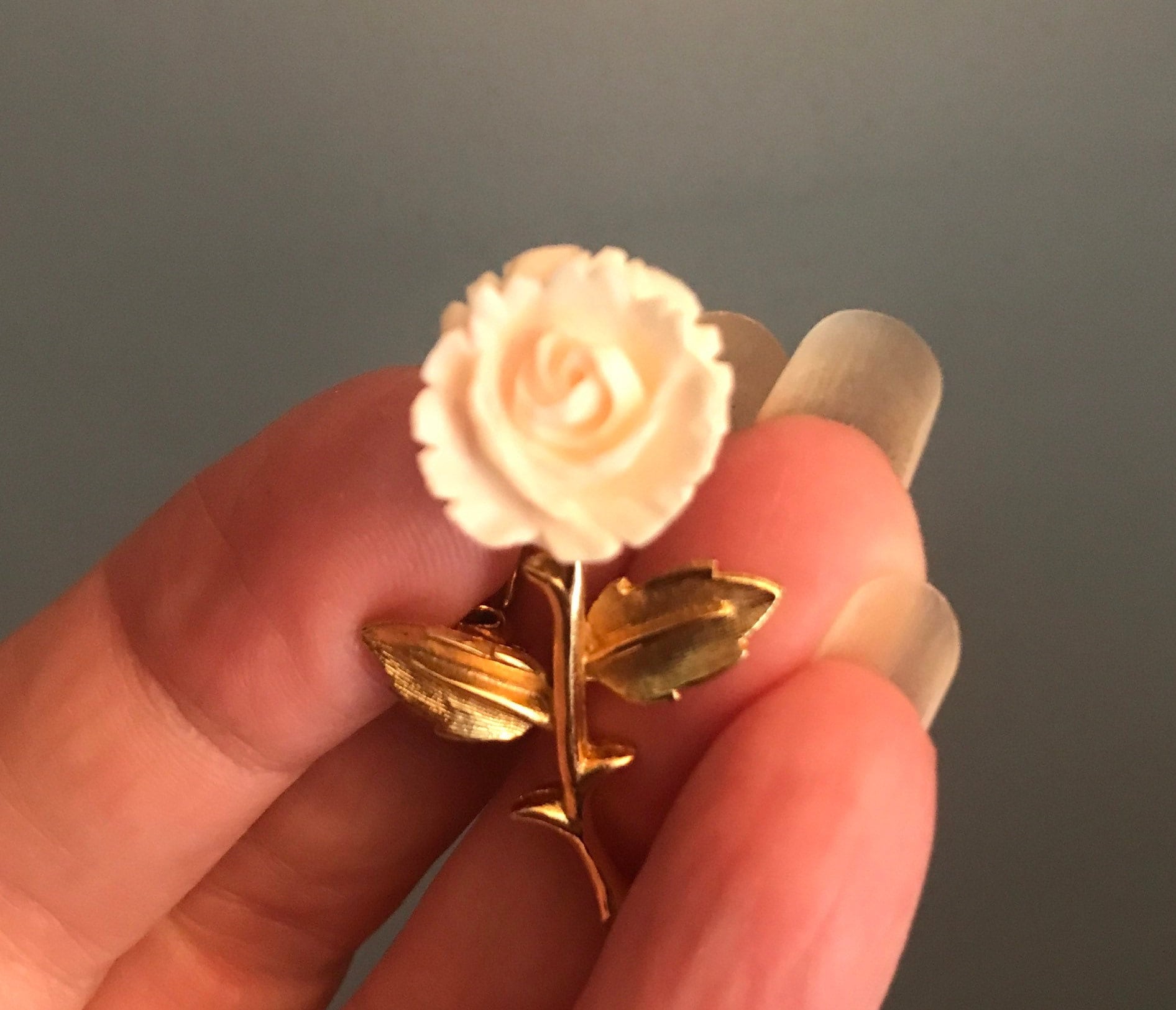 Rose pin clearance