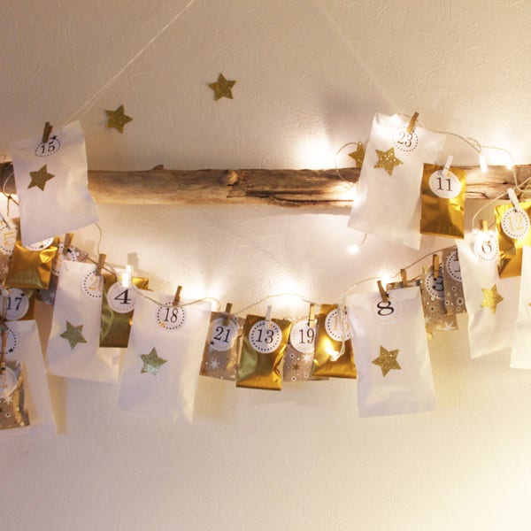 Noël, Calendrier de l'avent ,pochettes,or et blanc,Stickers , étoiles dorées,  à remplir , cadeaux enfant