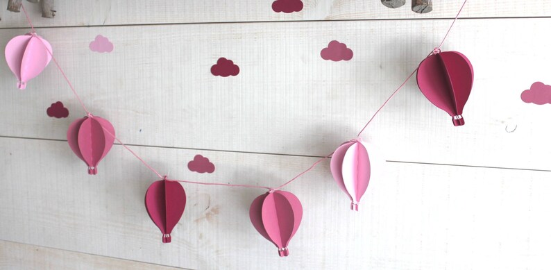 Guirlande de 6 montgolfières pour décorer une chambre de bébé ou une baby shower Tons de rose image 1