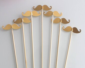 10 brochettes moustaches dorées pour photobooth