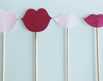 4 brochettes bouches de couleur rose (fuchsia et rose pale)pailletées pour photobooth pour un mariage ou un anniversaire