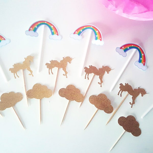 15 décorations pour petits gâteaux (cupcakes toppers )- 5 nuages dorés-5 licornes-5 arc en ciel