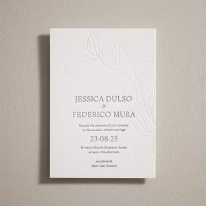 Juego de invitaciones de boda impresas con tipografía. Invitación de boda en relieve, tarjeta de detalles y RSVP. Invitación moderna y sencilla. Tablero de algodón grueso de lujo