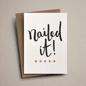 Carte de félicitations, typographie, faite main - Clouée
