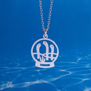 Garden Eel Necklace – Unique Ocean Creature Pendant, Aquarium-Inspired Snow Globe Jewelry, Marine Animal Gift