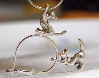 Cat Hoop Earrings, Silver Cat Dangle earrings, Small hoop earrings, Animal lover gift, Veterinarian gift, Cat lover gift, Kitten Earrings