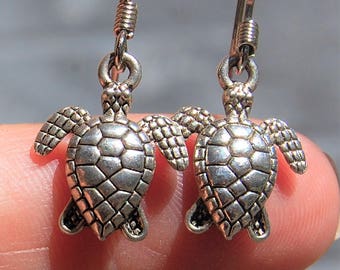 Turtle earrings, Turtle Jewelry, Silver Dangle Earings, Sea Turtle Earring, Silver Jewelry, Beach Earrings, Fertility symbol, gift for her