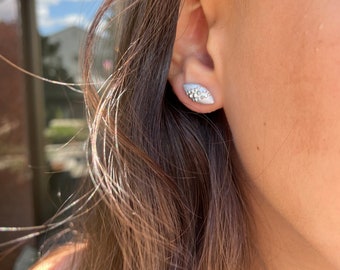 Clous de poteau en plastique brillants sans métal pour femmes, boucles d'oreilles pour oreilles sensibles, clou hypoallergénique sans allergie pour adolescents ou adultes