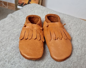 Comfortable moccasins and leather slippers, leather slippers, leather slippers for adults, leather moccasins, moccasins, leather slippers