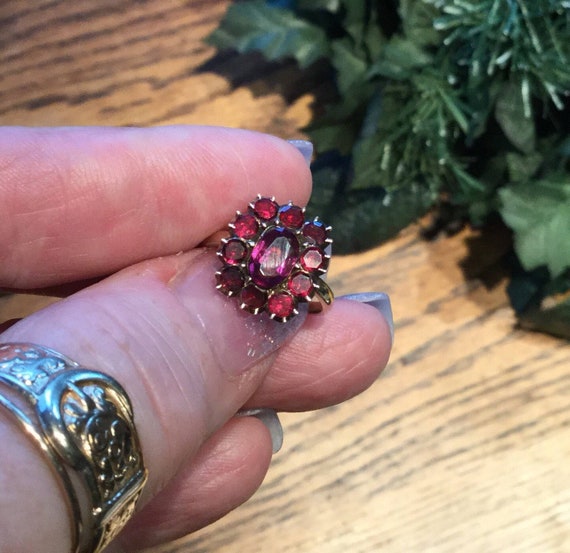 Gorgeous Victorian Garnet Plaque Ring - image 1