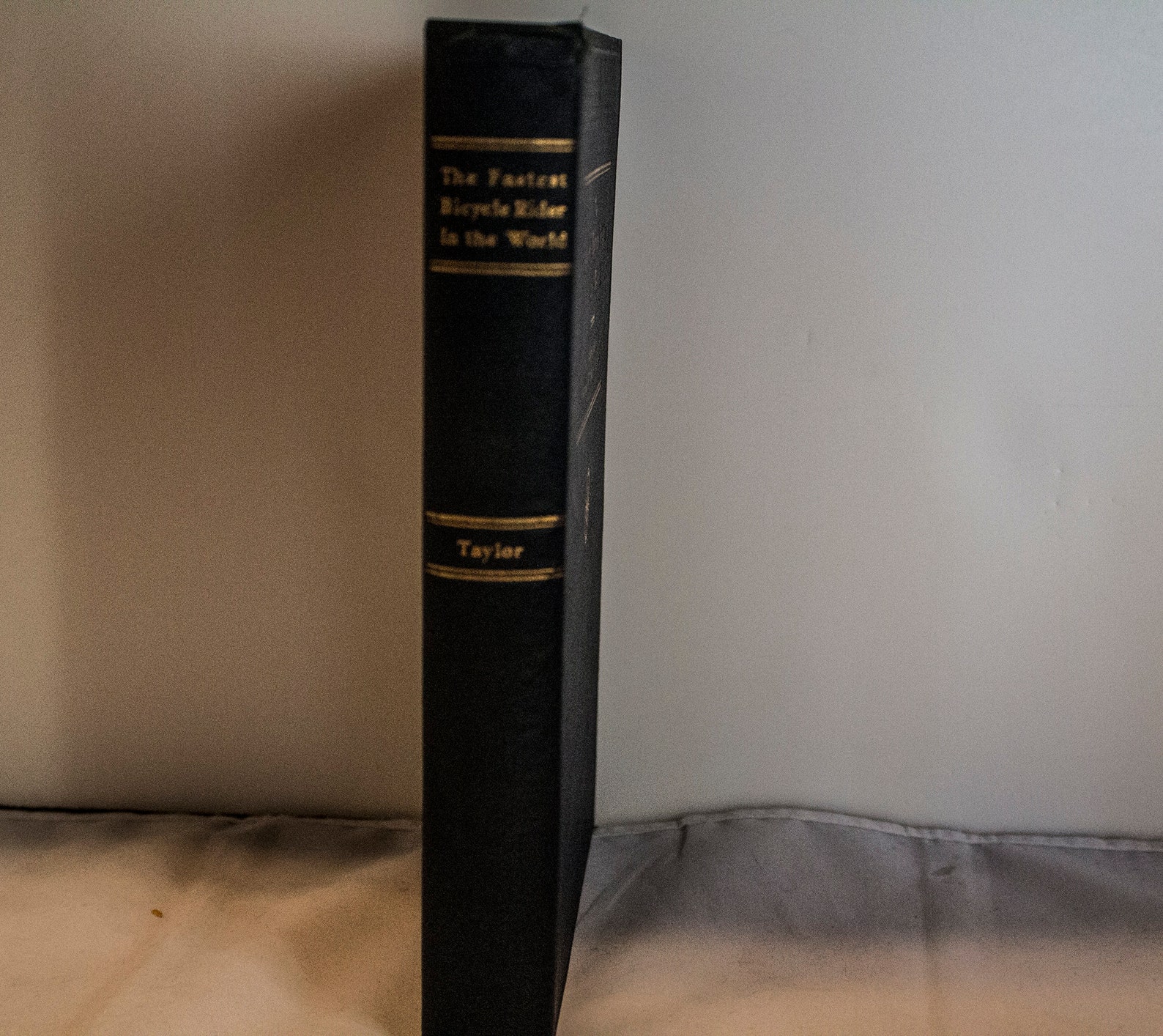 fastest bicycle rider in the world