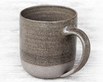 Simple, minimalist & large, 20oz/600ml, gray ceramic mug handmade. Wheel thrown stoneware tea, coffee big cup. Artisan handcrafted drinkware