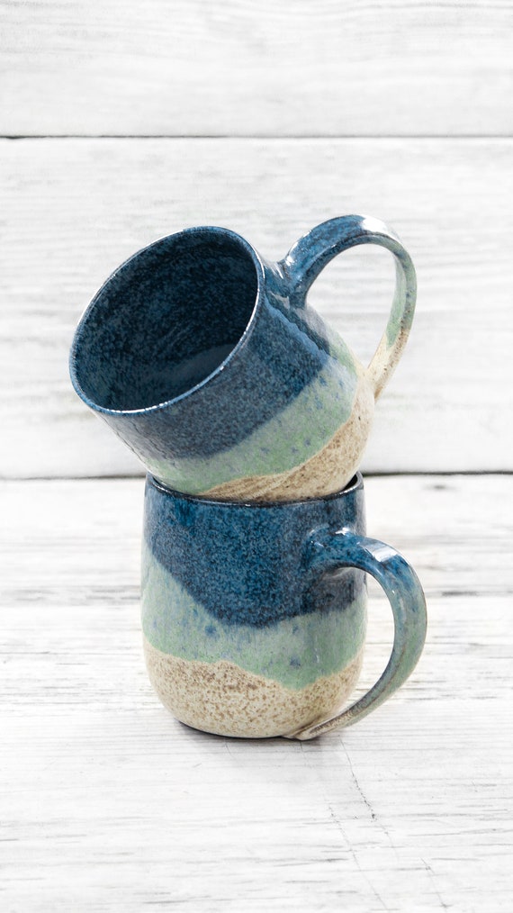 Tasse à café en grès bleu brillant: Artisanat au Design Unique