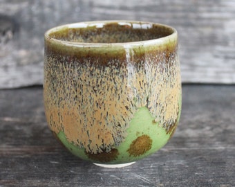 7oz/220ml handcrafted stoneware tea or coffee cup. Wheel thrown pottery. Modern minimalist artsy, boho ceramic drinkware. No handle vessel