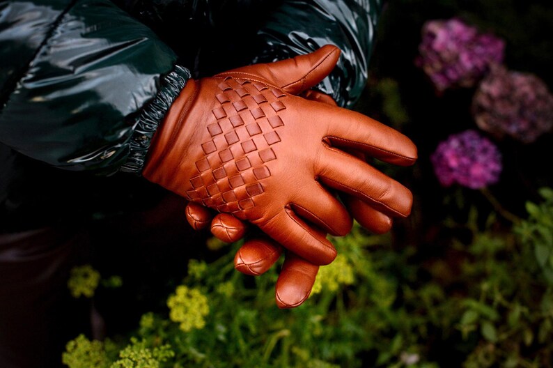handbraided leather gloves camel