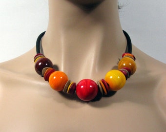 Orange terracotta curry-colored short lampwork necklace made of handmade large glass balls, warm natural tones, giant beads, statement necklace