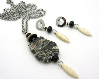 Long gray beige black lampwork necklace, handmade large glass bead with murrini and silver inlay and matching earrings