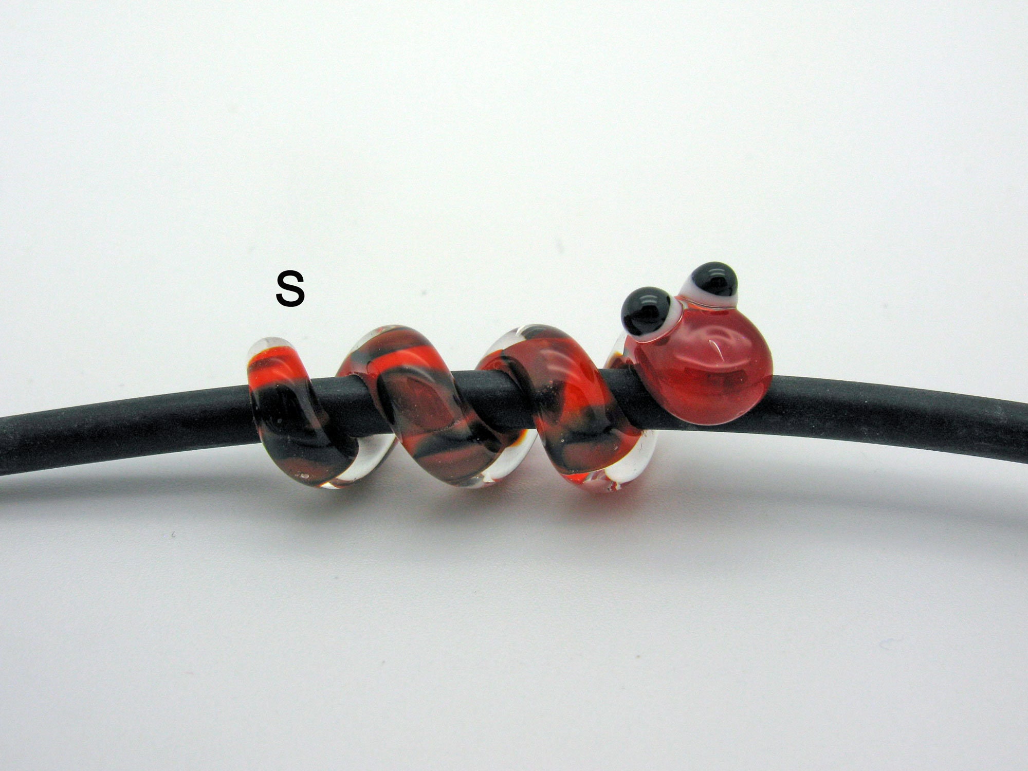 A Super Cute Module Snakes Pearl, Different Colors to Choose From, With ...