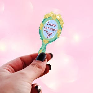 Ámate a ti mismo, pegatina de afirmación, espejo vintage, arte dibujado a mano, pegatinas para botellas de agua, fiesta nupcial, regalos para mejores amigas, afirmativo, libresco