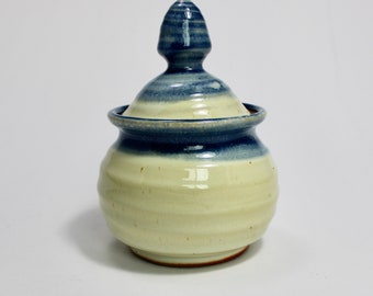 Honey Pot with Dipper, Wheel Thrown Stoneware Honey pot, Honey Jar Glazed Creamy Yellow with Light Blue Accents, Wheel Thrown Honey Keeper