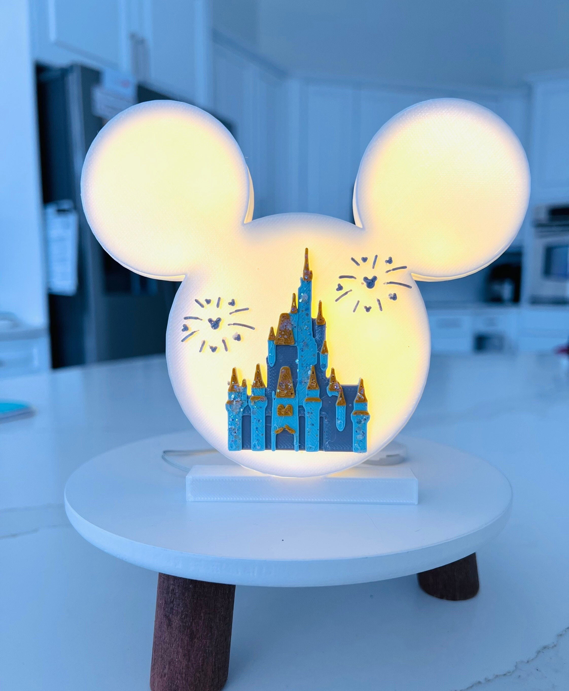話題の人気 Light Castle Disney Tiered for Gift Unique Decor, Home Tray キャラクターグッズ