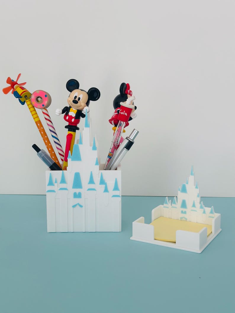 Decoración de oficina de Disney, accesorio de escritorio con castillo, porta notas adhesivas de princesa, porta post-it de princesa, regalo, organizador de escritorio, regalo para ella imagen 10
