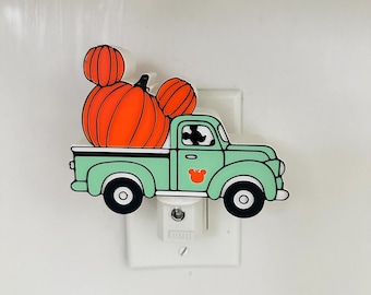 Decoración de cocina estilo camioneta de granja: Lámpara de pared con enchufe de calabaza Mickey para otoño