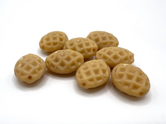 Lot of 8 Vintage Cream Beige Tan Honeycomb Oval Glass Beads - 12mmx20mm with <1mm hole jewelry making supplies unique