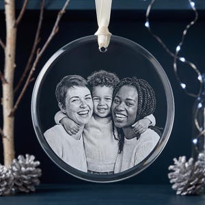 Custom Photo Crystal Ornament, Personalized Christmas Gift with Family Portrait - Circle image 1