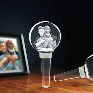 Custom Bottle Stopper, Glass Etched Picture, 15th Anniversary Gift, Personalized Wine Stopper, Couple Gifts | Crystal Bottle Stopper Circle