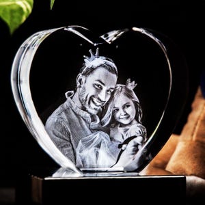 Personalized Fathers Day Gift, New Baby Gift, Laser Etched Glass, Gift for Him, Family Portrait, New Dad Gift | 3D Photo Crystal Heart