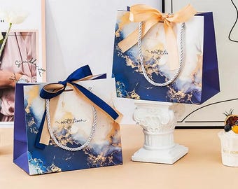 Sacola de presente Marble Moments, presente elegante para aniversário de casamento.
