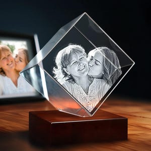 Personalized 3D Photo Crystal, Gift from Daughter, Laser Etched Glass, Custom Family Portrait, Best Gift for Her | 3D Photo Crystal Diamond