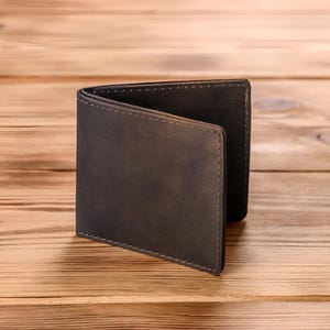 Cartera de cuero fina personalizada, con escritura grabada, regalo de cumpleaños para él, cartera con monograma para hombre, regalo para papá / Cartera de cuero personalizada