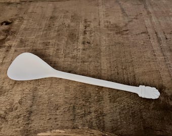 Bone spoon with Scallop Shell finial