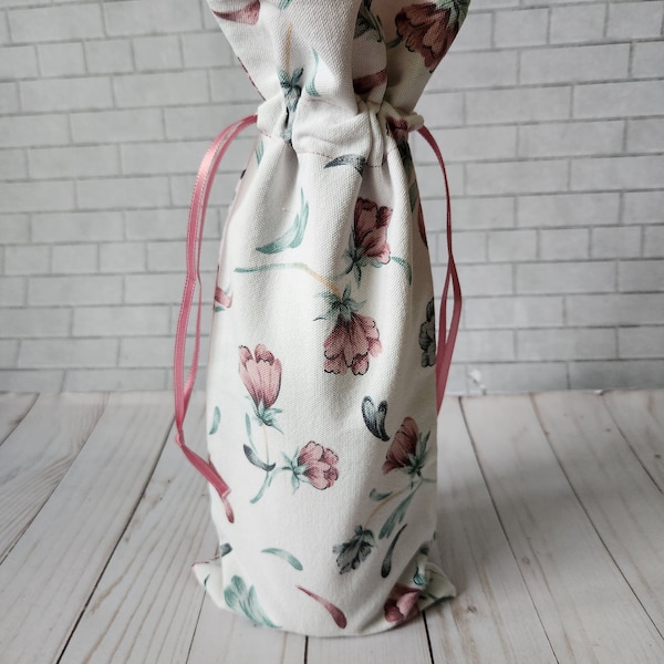 floral fabric wine bag, reusable drawstring bag, hostess gift, gift bag for all occasions, cloth lined bag, reusable gift wrap