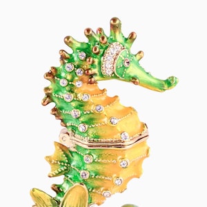 Ciel Collectables Green Seahorse Trinket Box. Hand Set Swarovski Crystals & Enamel