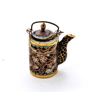 Vintage Cloisonne Small Teapot. Hand Painted & Crafted with Beautiful Floral Design.