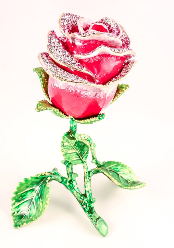 Rose gold plated trinket box Rose gold plated trinket box