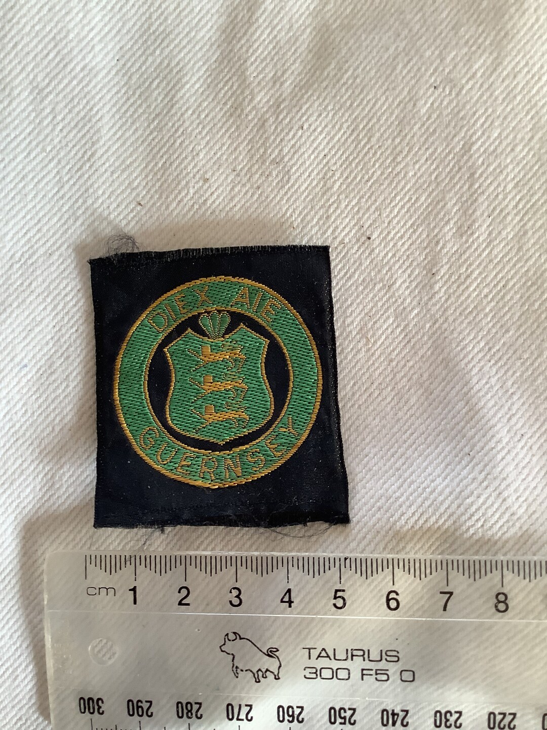 Toppa Ricamata Guernsey - Patch Applicata 8x5 Cm - Stemma Isole Del Canale - 2