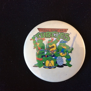 Teenage mutant ninja Turtles pin badge