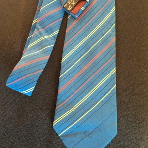 Hervorragende Vintage Seiden-Krawatte von Givenchy Gentleman Paris.