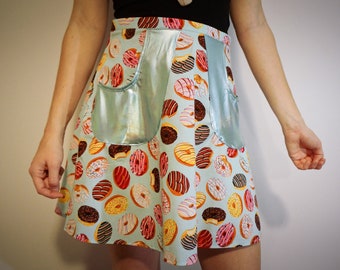 Doughnut skirt with metallic pockets