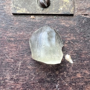 Genuine Rough Libyan Desert Glass | Authentic Libyan Desert Egypt | Libyan Tektite | Libyan Desert Glass Raw | 17mm |  2.3 Grams | 23LDG