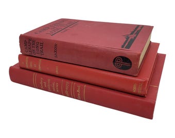 ヴィンテージ ブック 4 冊セット、すべてハードカバー、赤と緑の色合い